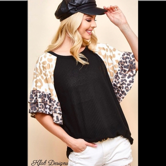 Ruffle Contrast Bell Sleeve Waffle Knit Top - Picture 7 of 10